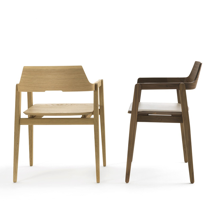 Durame - Millemiglia - Solid wood seat with armrests, with slender and ergonomic shapes