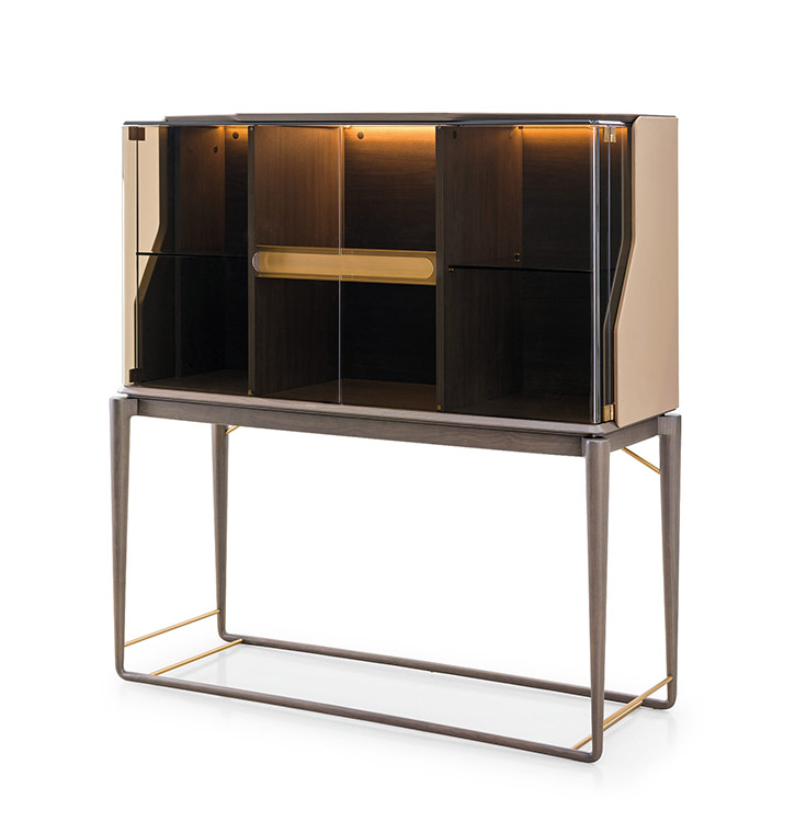 vine vitrine
