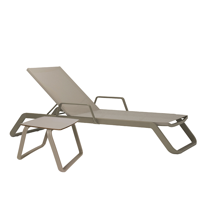 Very resistant and functional VILA sun lounger