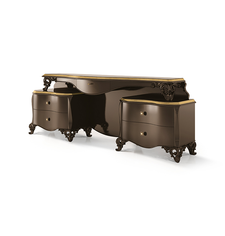 Dressing table
