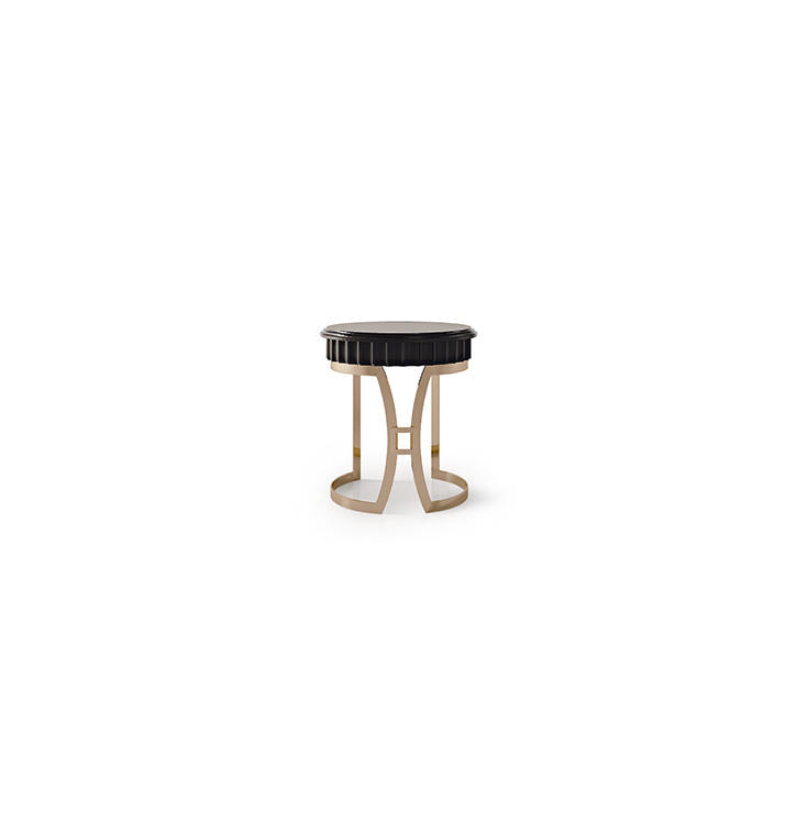Round coffee table