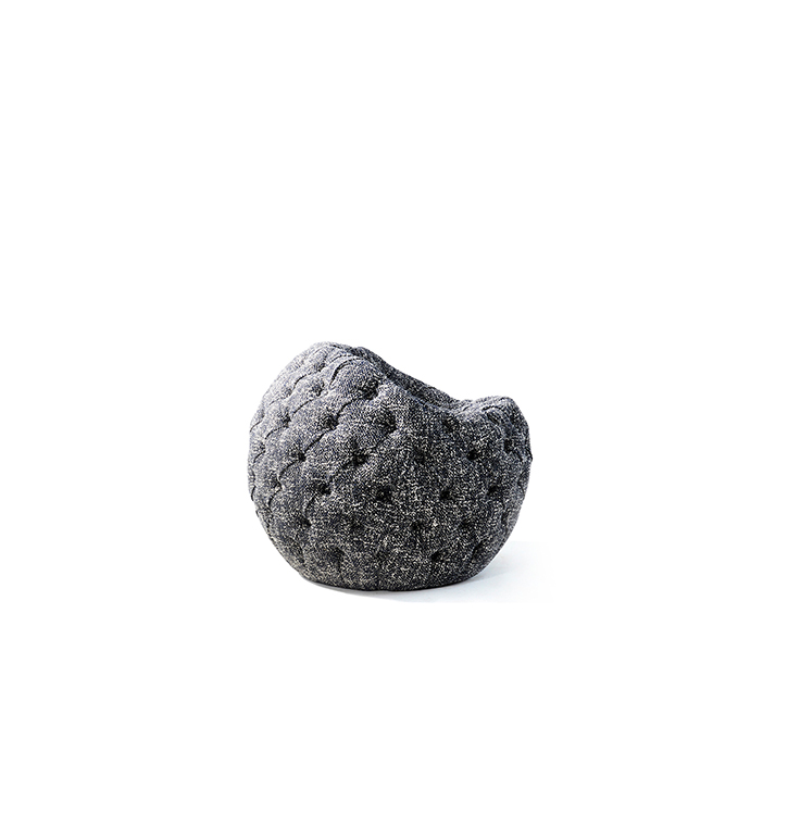 Hessentia | Cornelio Cappellini- Dot pouf