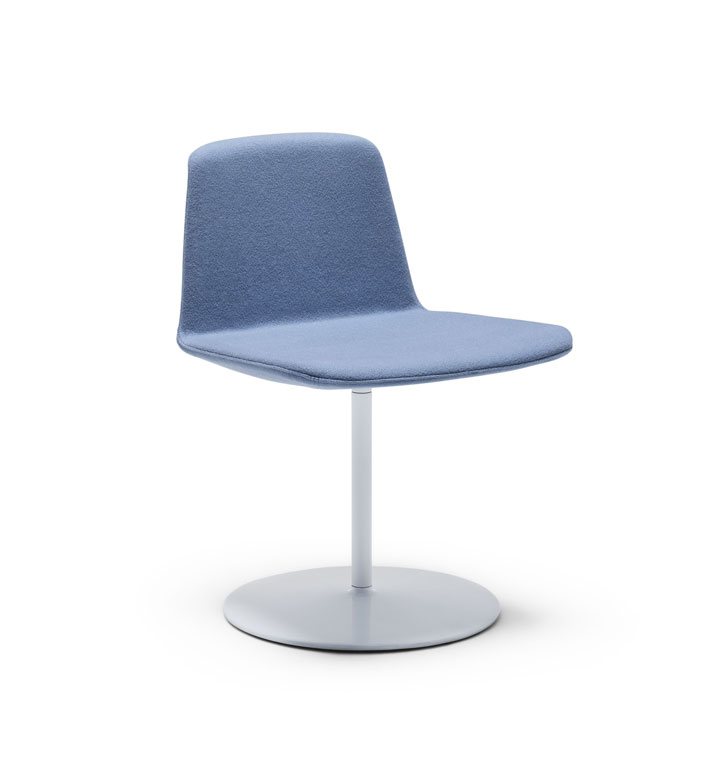 KN07 Chair designed by Piero Lissoni, Ph. Federico Cedrone