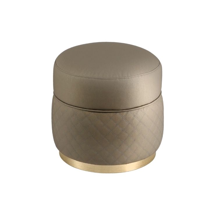 Carlo Stool