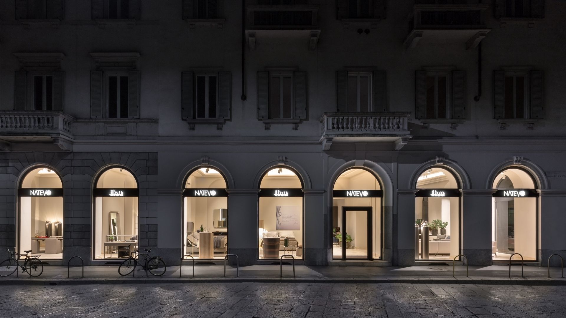 Flou - Natevo showroom Milano