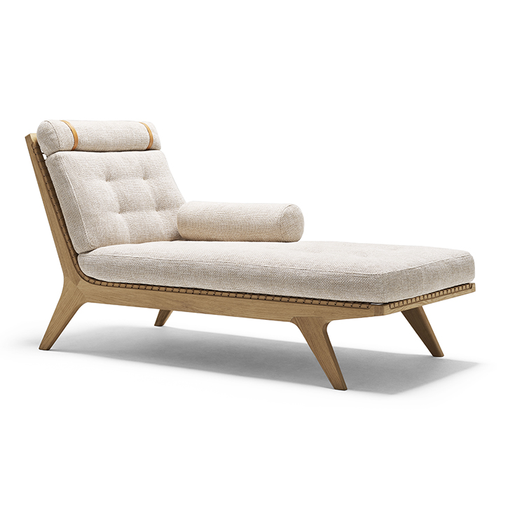 Klismos by Knoll – Chaise Longue by Antonio Citterio, Ph. Federico Cedrone