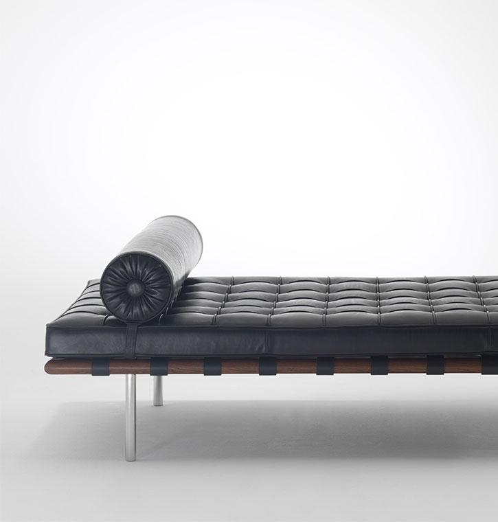 Barcelona® Couch by Ludwig Mies van der Rohe, Ph. Courtesy of Knoll