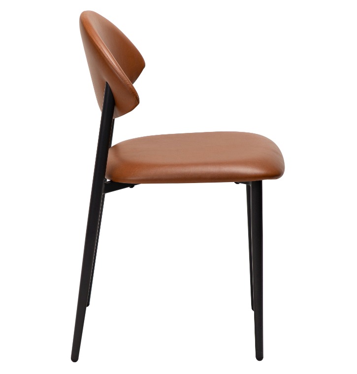 DAN-FORM's TUSH chair in vintage light brown art. leather