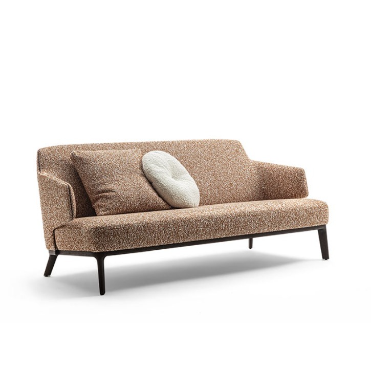 IT_FRIGERIO_AMANDA_SOFA_UMBERTOASNAGO.jpg