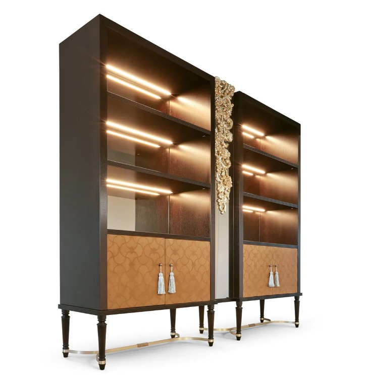 Libreria doppia classica di lusso collezione Flora Marzorati in legno intagliato con ripiani a giorno