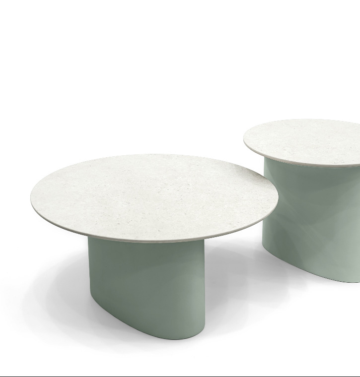 Product photo of Gloster Amìes Side Tables