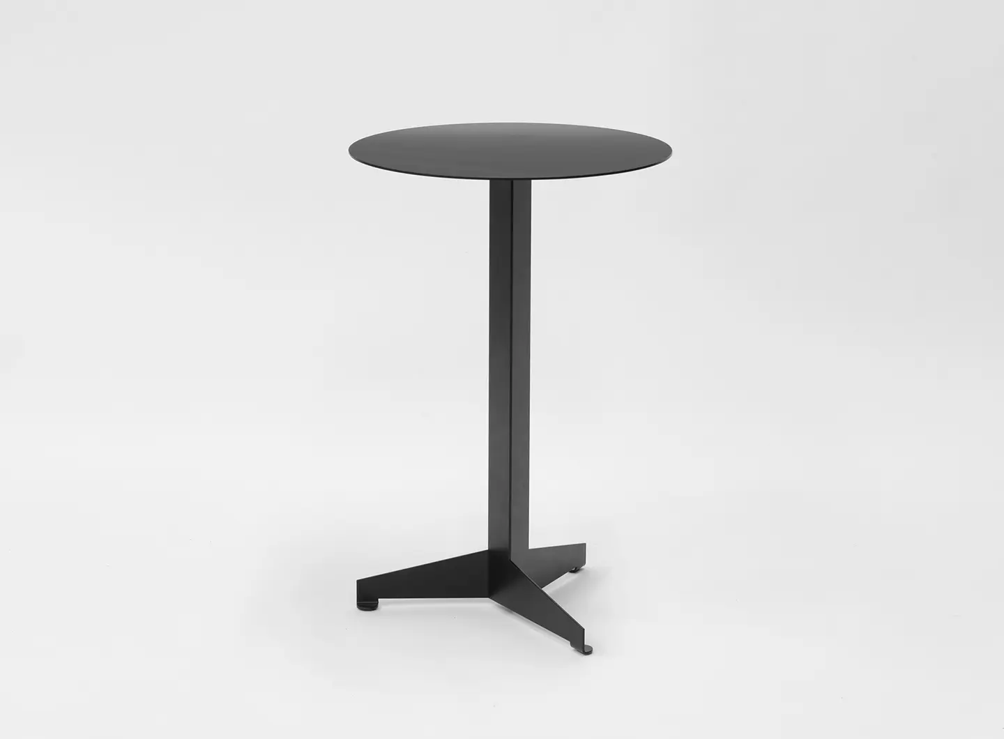 Construct Table, Magazin