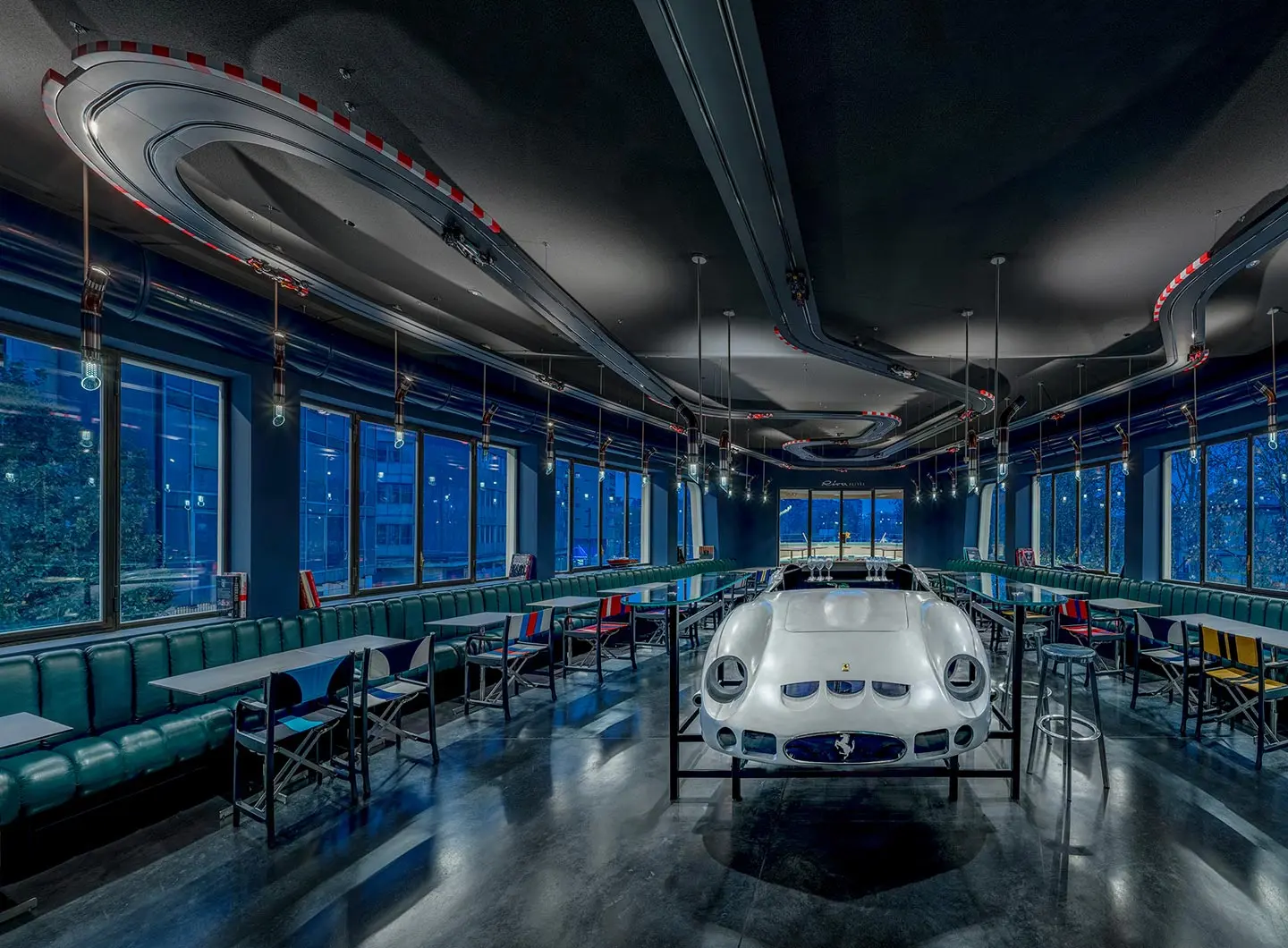 Restaurant Garage Italia - Michele DeLucchi