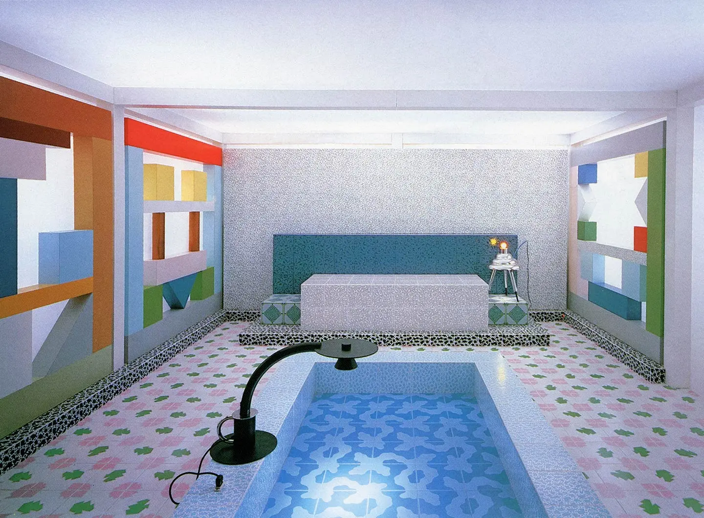 Sottsass Associati, Interior for an exhibition on Italian Design in Tokyo