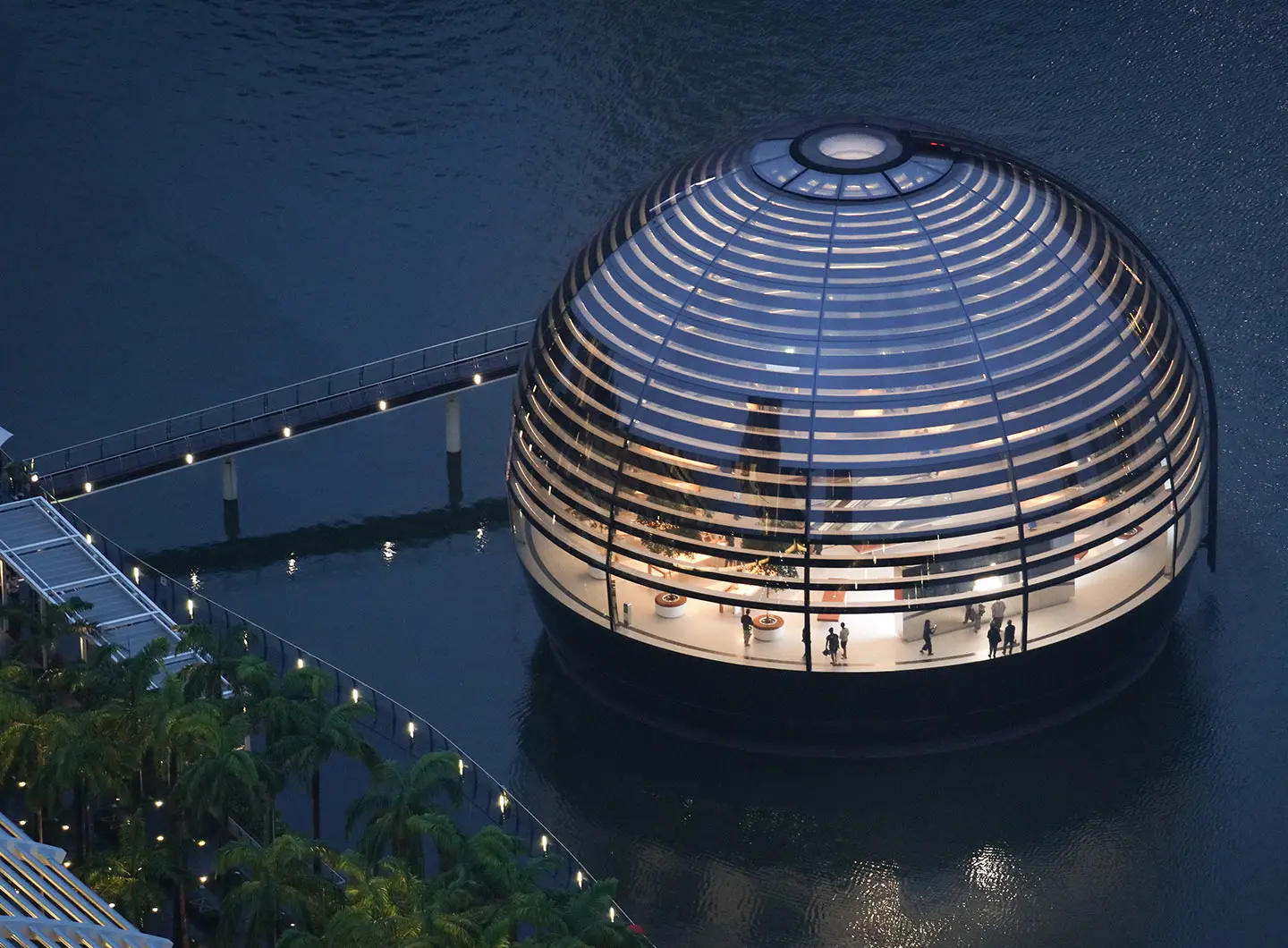 First look: Apple's 'floating' store at Singapore's Marina Bay Sands