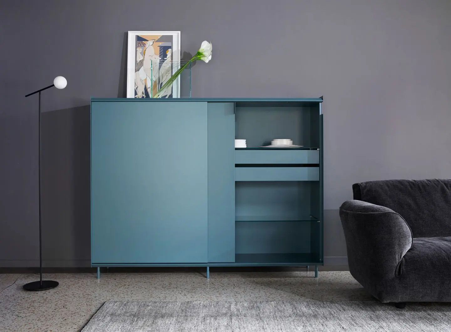 CABINET FLYER