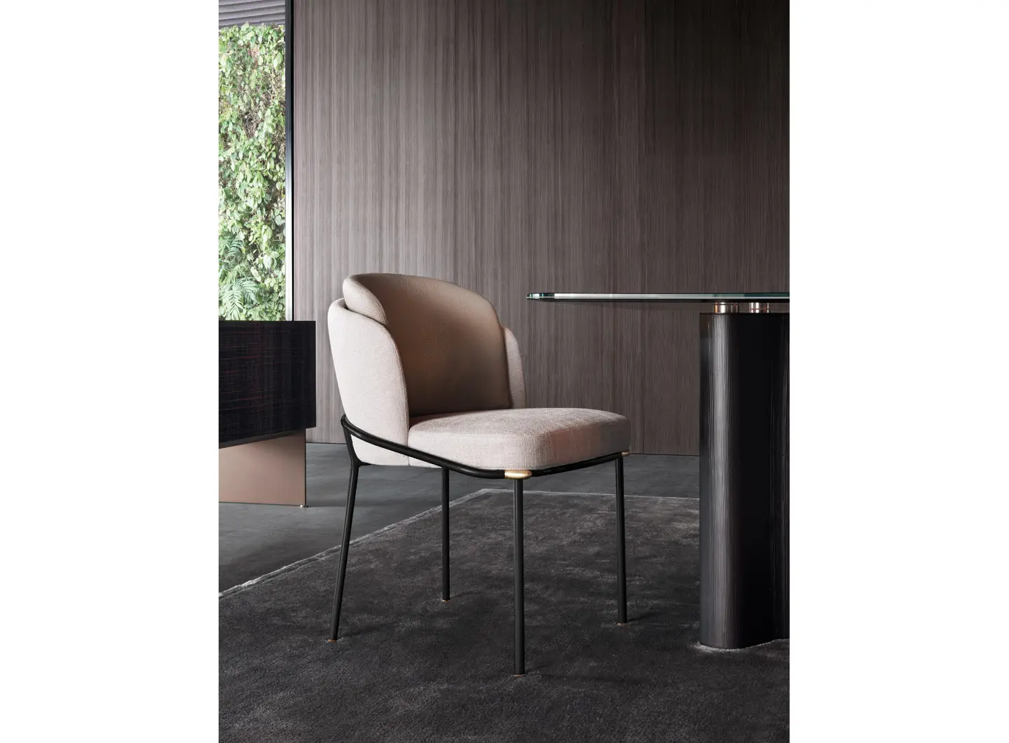 Minotti fil noir chair price deals