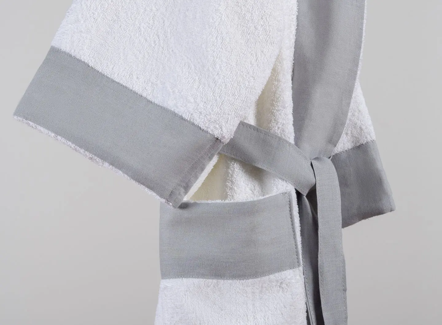 Rivolta Carmignani KANAPA bathrobe pearl grey