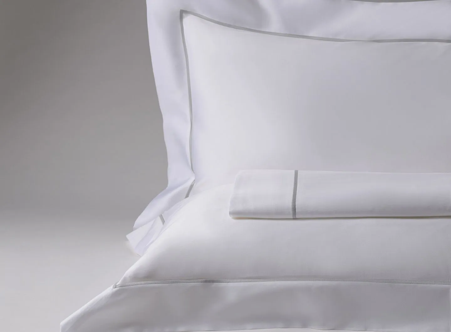 RELAIS Bed Linens Set - Pearl Grey 