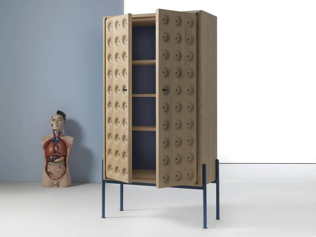 Durame - Breathe - A cabinet with an epidermal surface