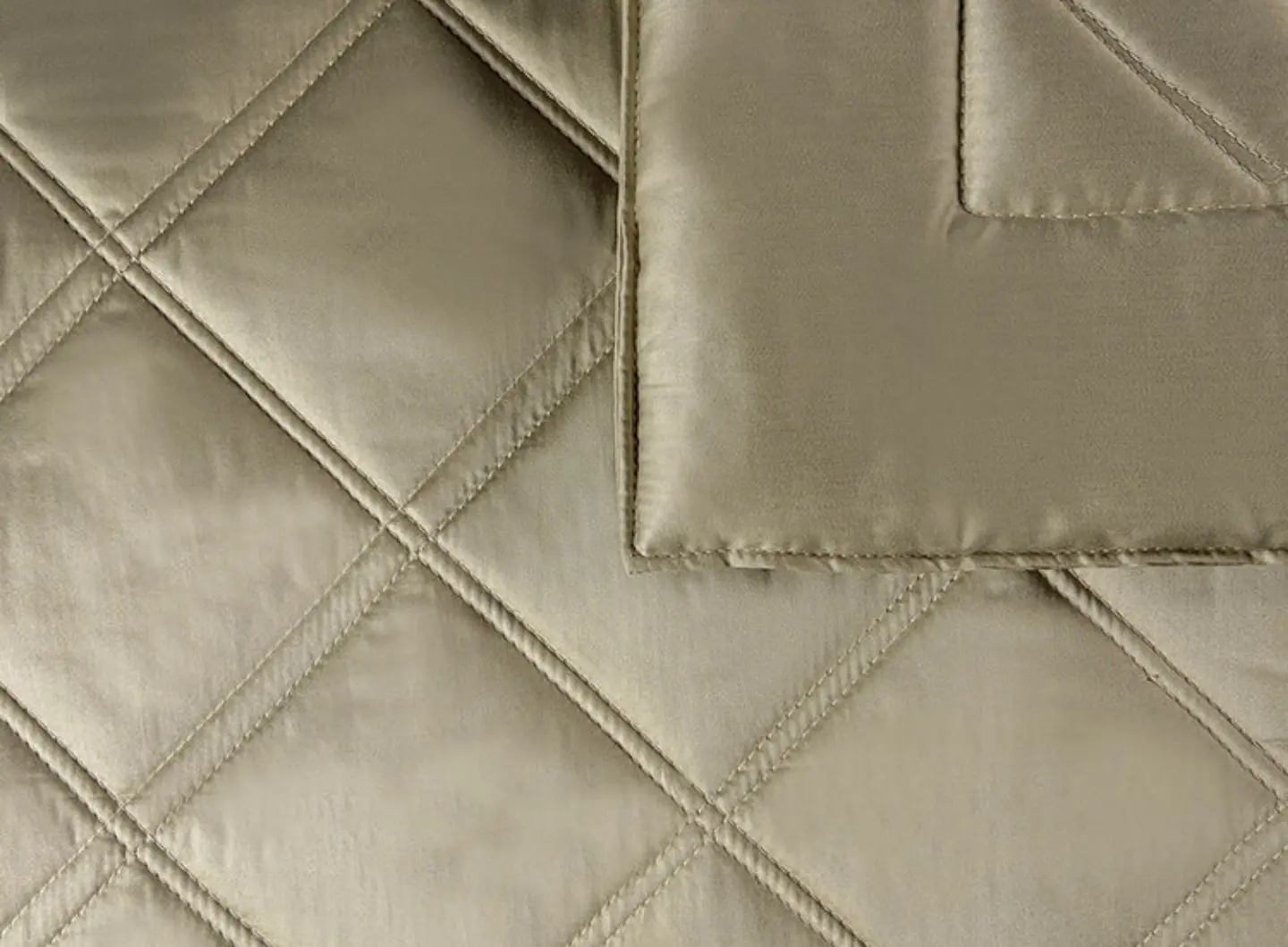 Rivolta Carmignani LOUNGE Light Quilt