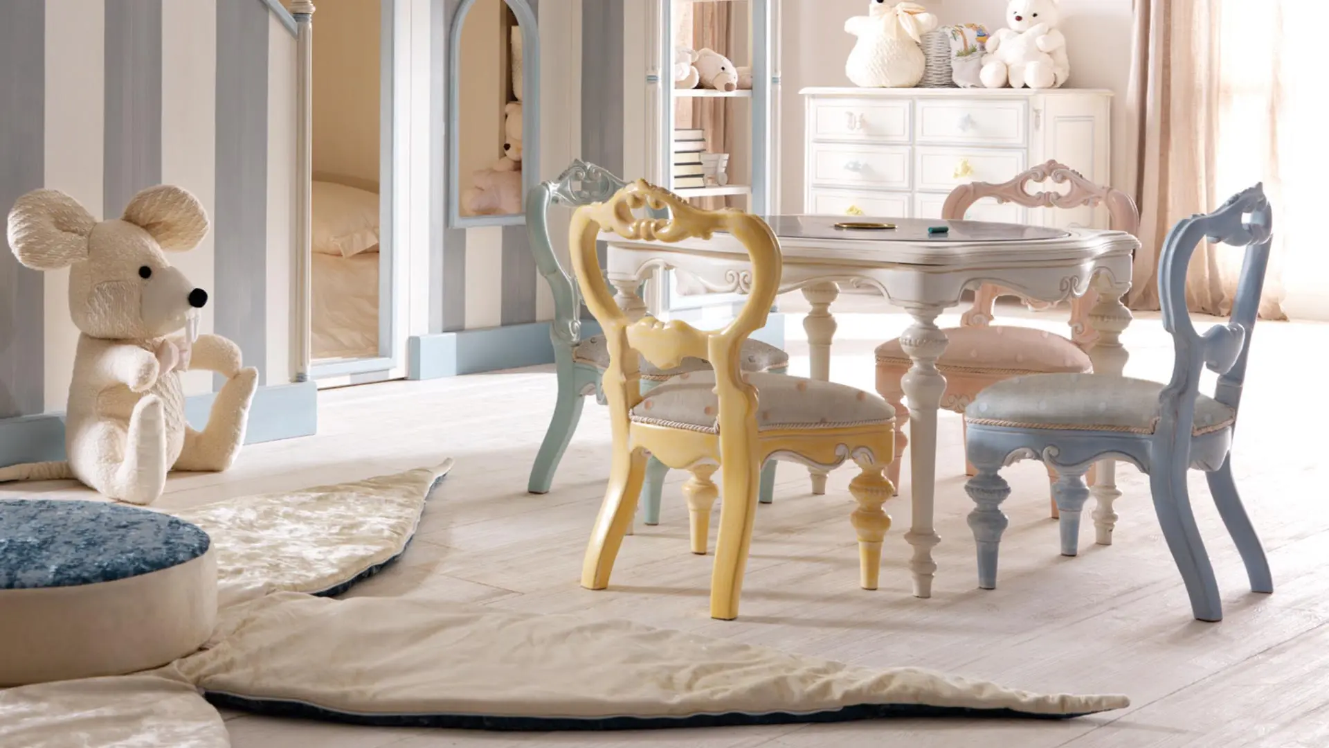 3324 Kid's table