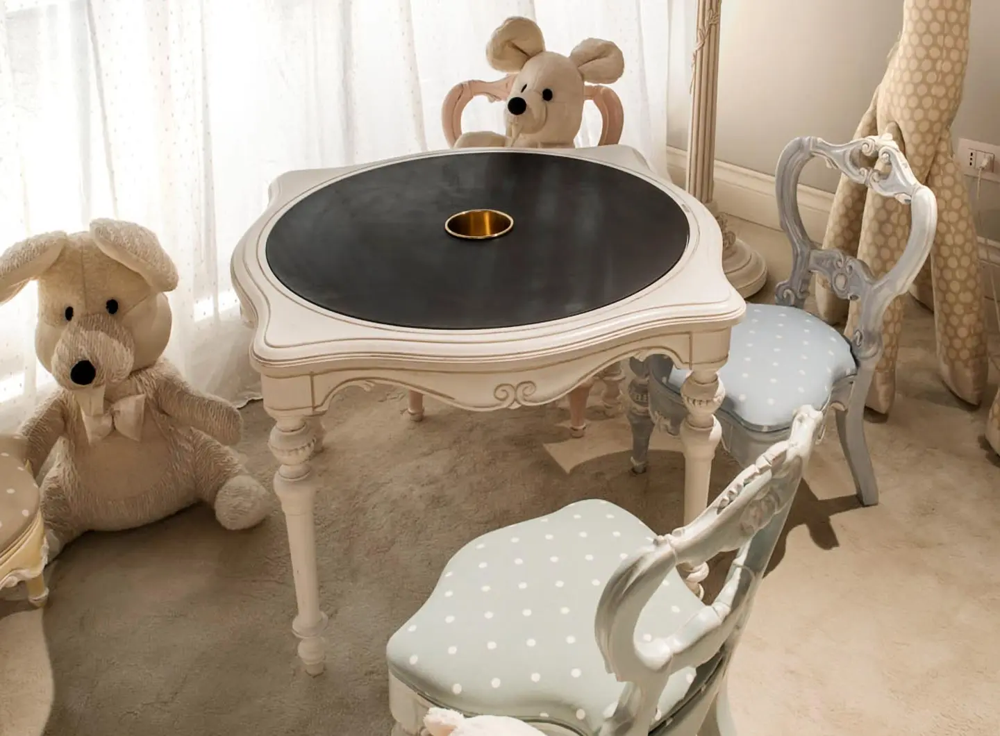3324 Kid's table