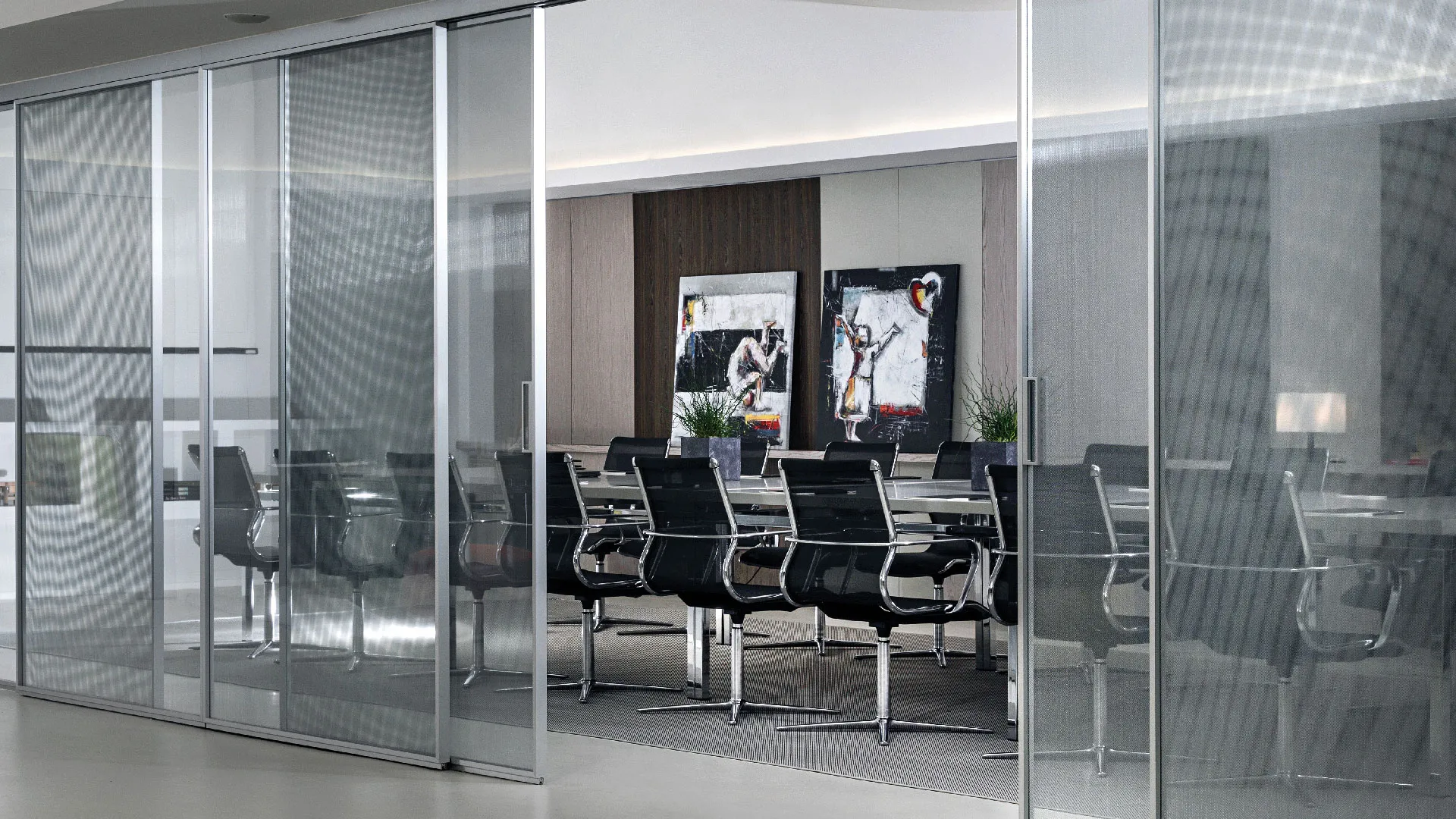 ARIA - panels in aluminium and glass to to join or separate spaces