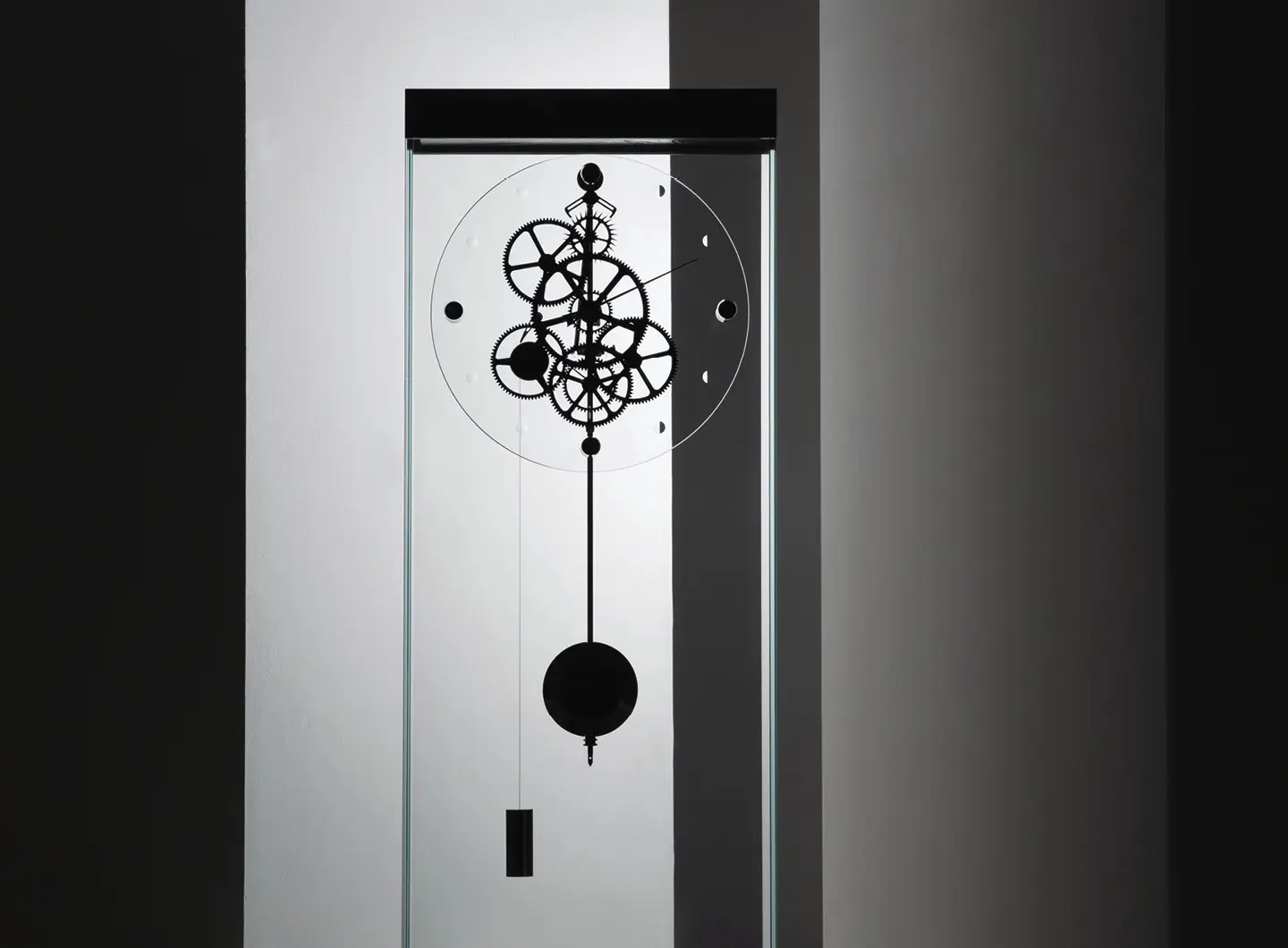Takto Adagio: 225cm for a new perspective of time.