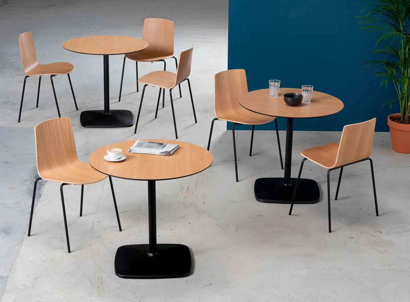 Enea - Iron table