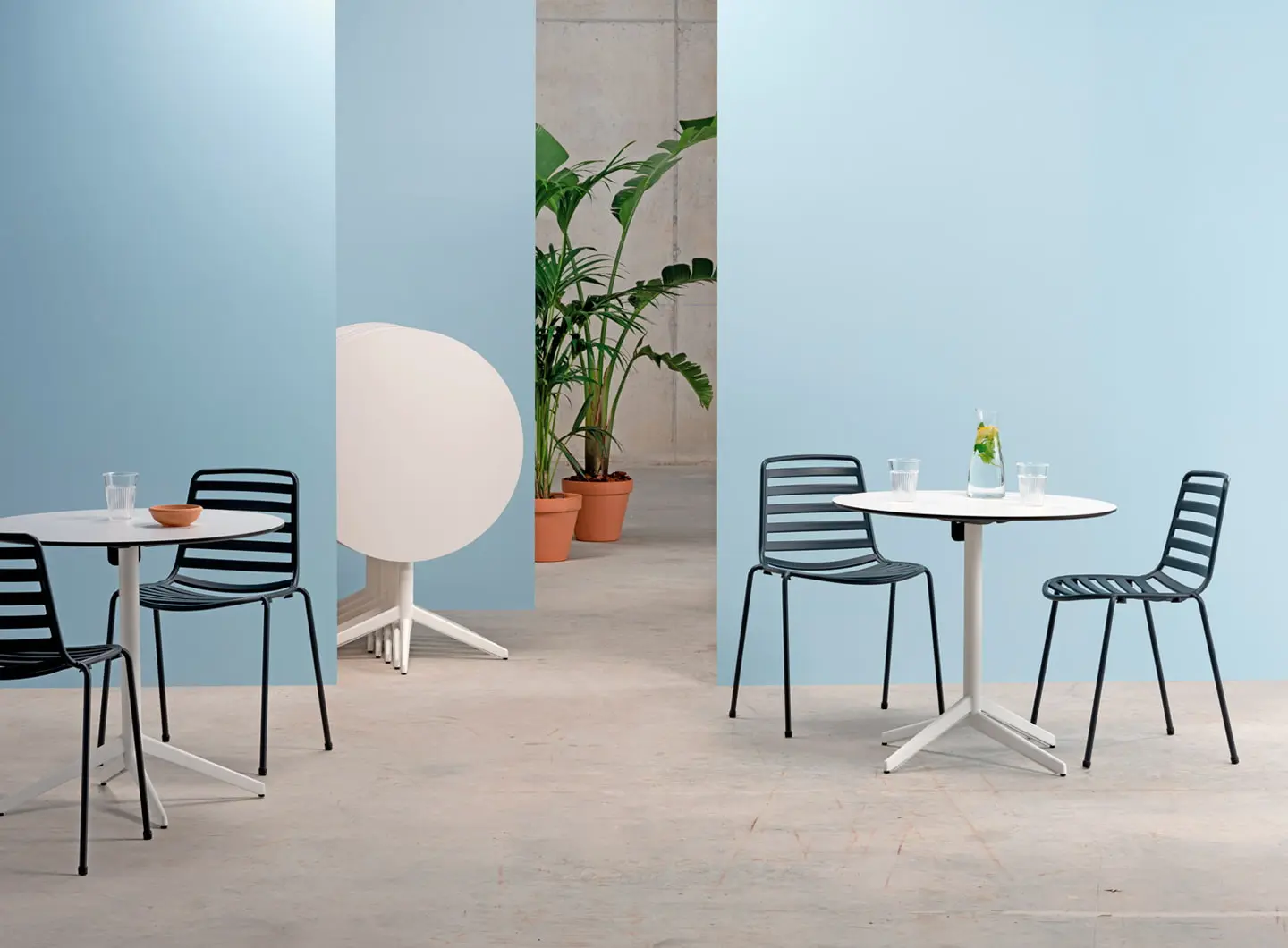 Enea - Pile table
