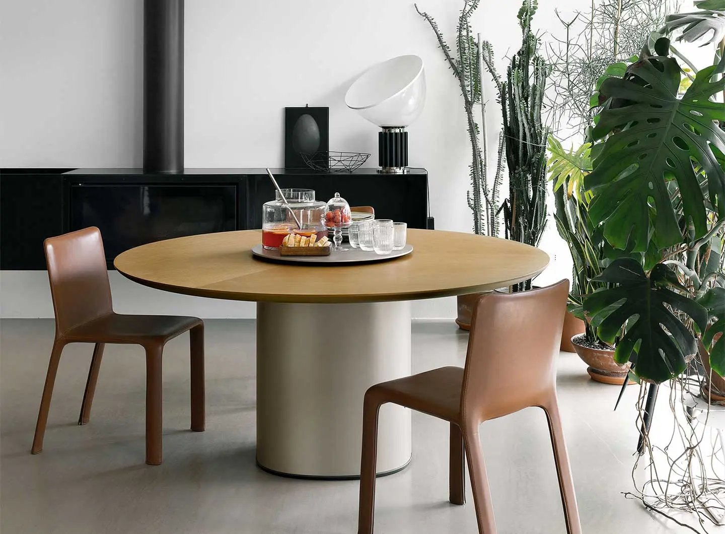 Holo Pillar | Salone del Mobile