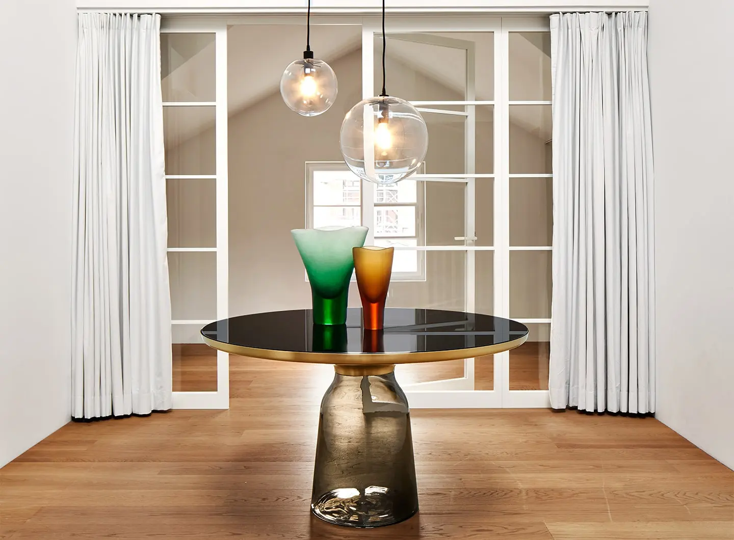 ClassiCon - Bell High Table