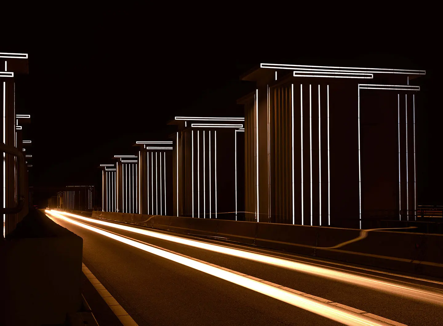 Daan-Roosegaarde_Gates-Of-Light_04