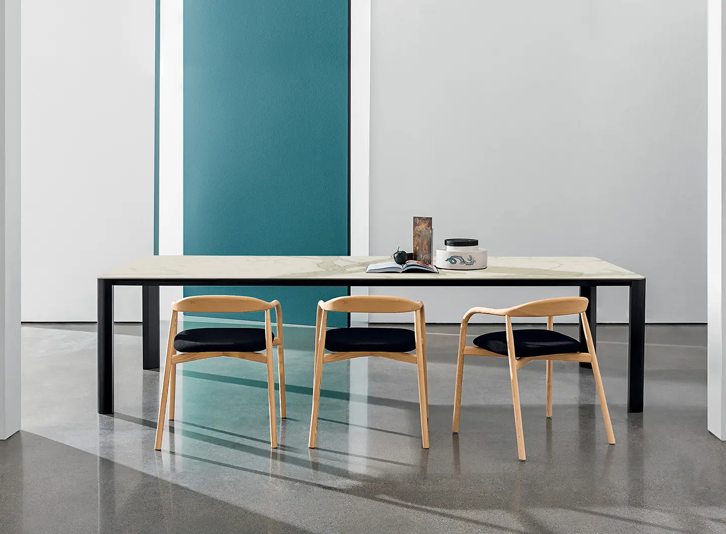 SOVET Kodo dining table