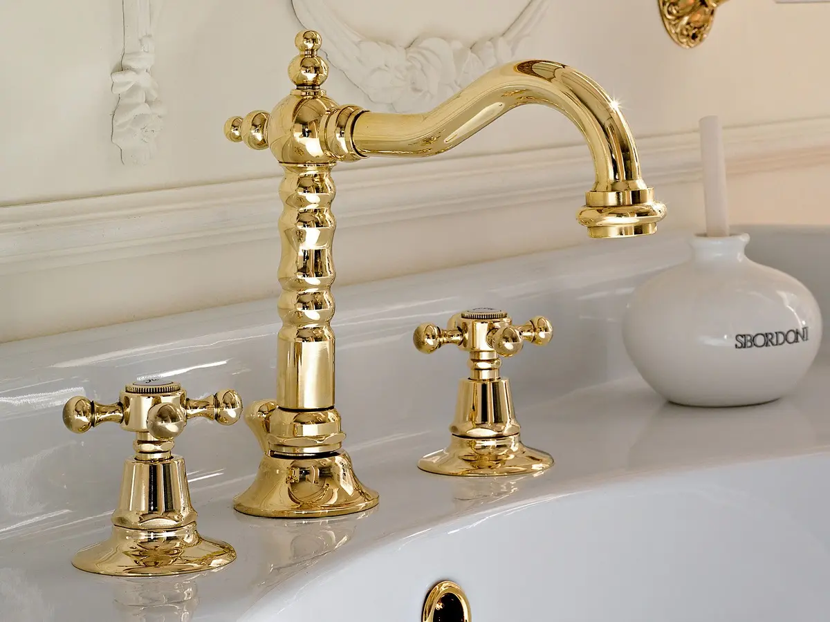 Sbordoni 1910 - Londra 3 hole basin mixer.