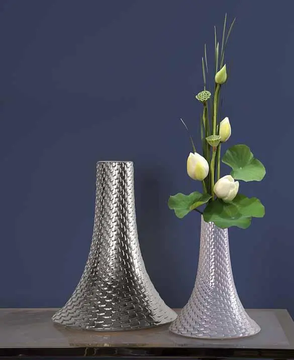 ANACONDA VASE 