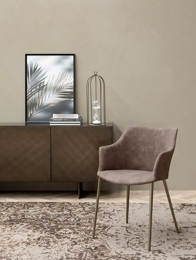 AGATA CHAIR