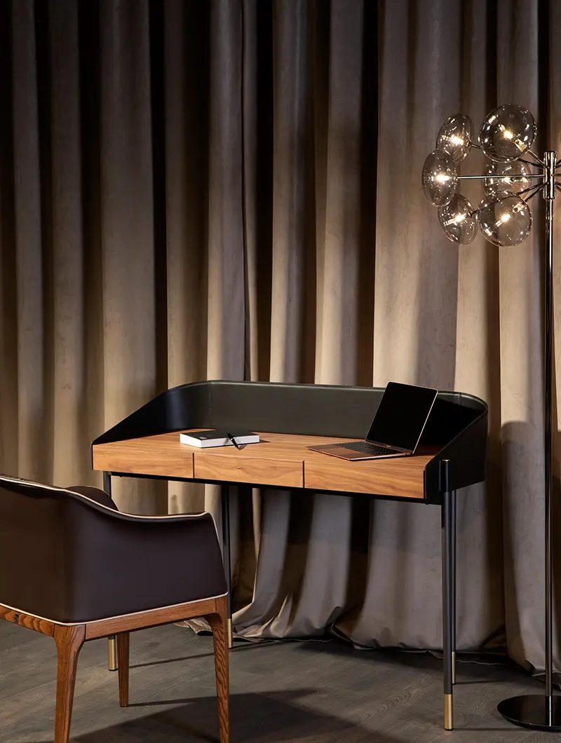 LEDOR DESK