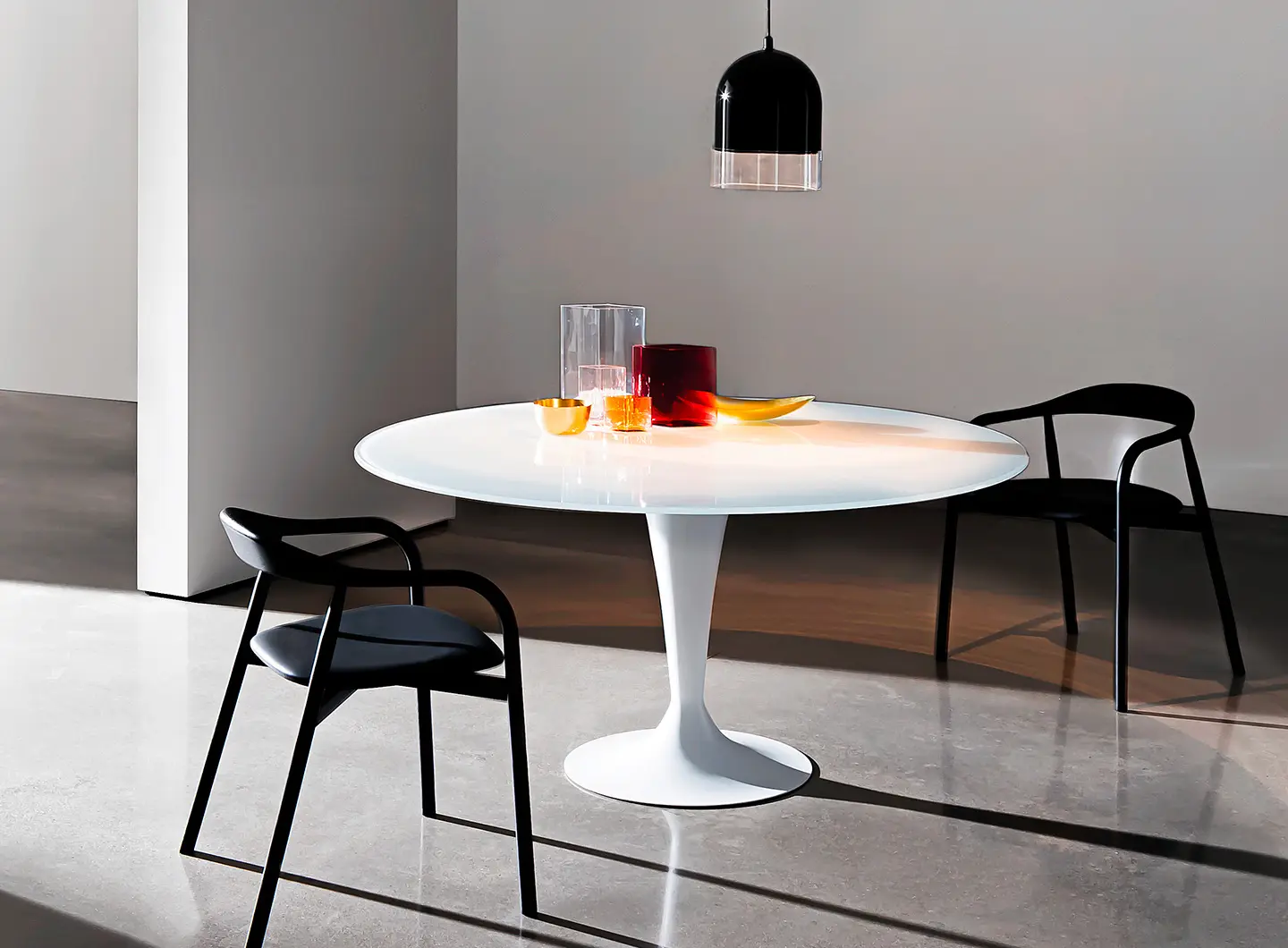 SOVET ITALIA Flute round dining table