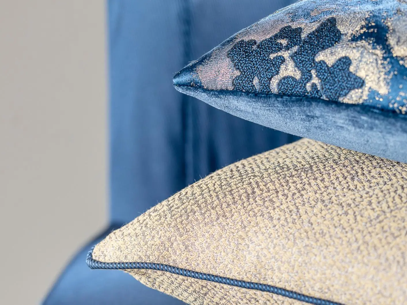 HYPNOSE CUSHIONS COLLECTION