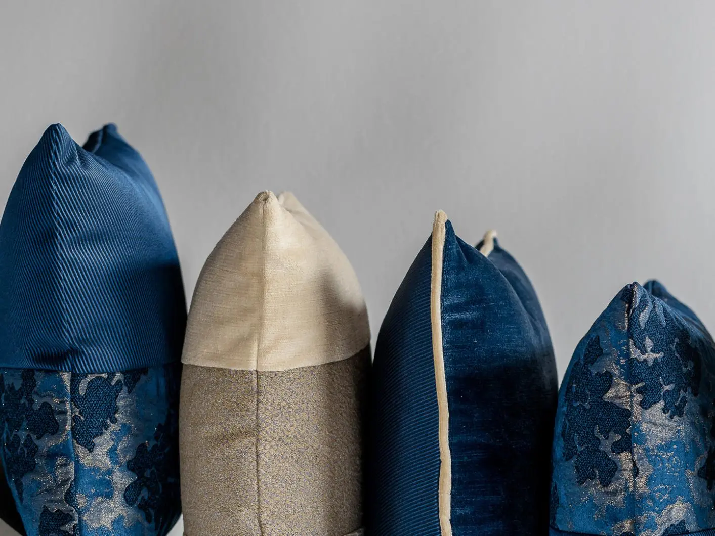 HYPNOSE CUSHIONS COLLECTION