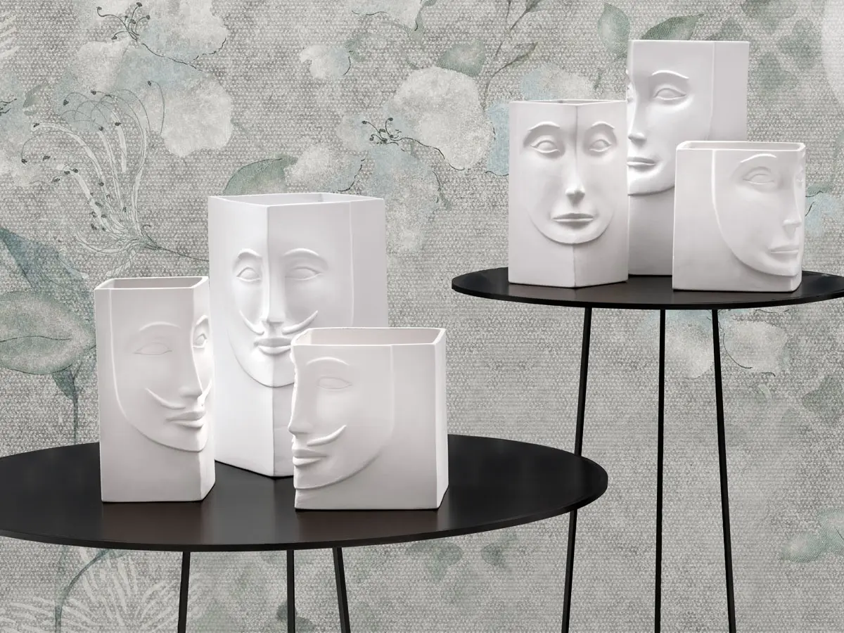 Face vases collection