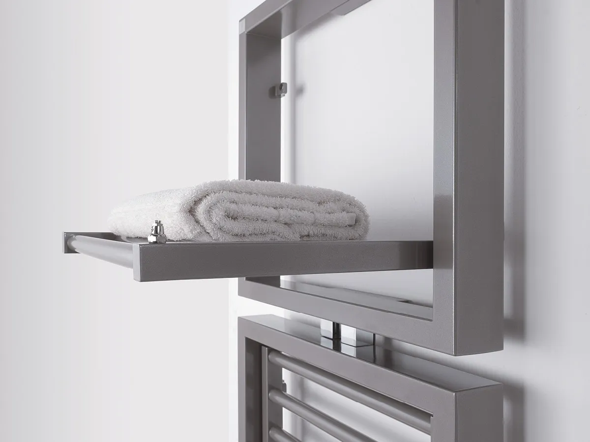Hydraulic Towel Warmer Tris design_Peter Jamieson