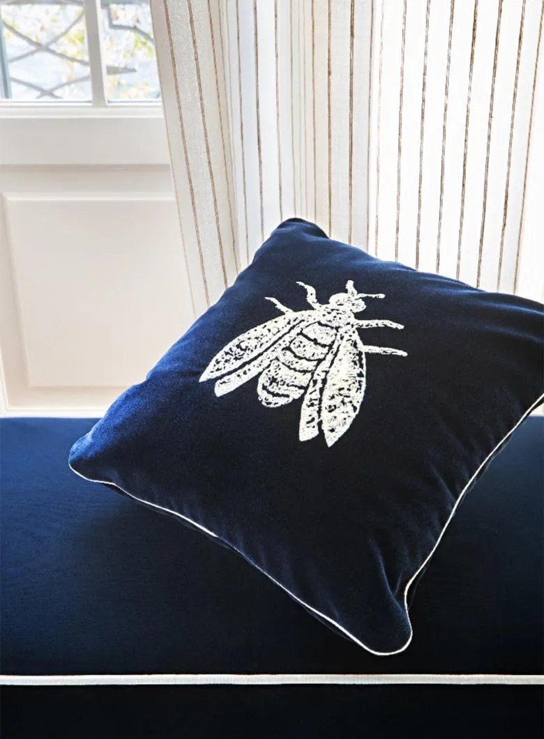 Cushion Piccole Gioie embroidered Bee