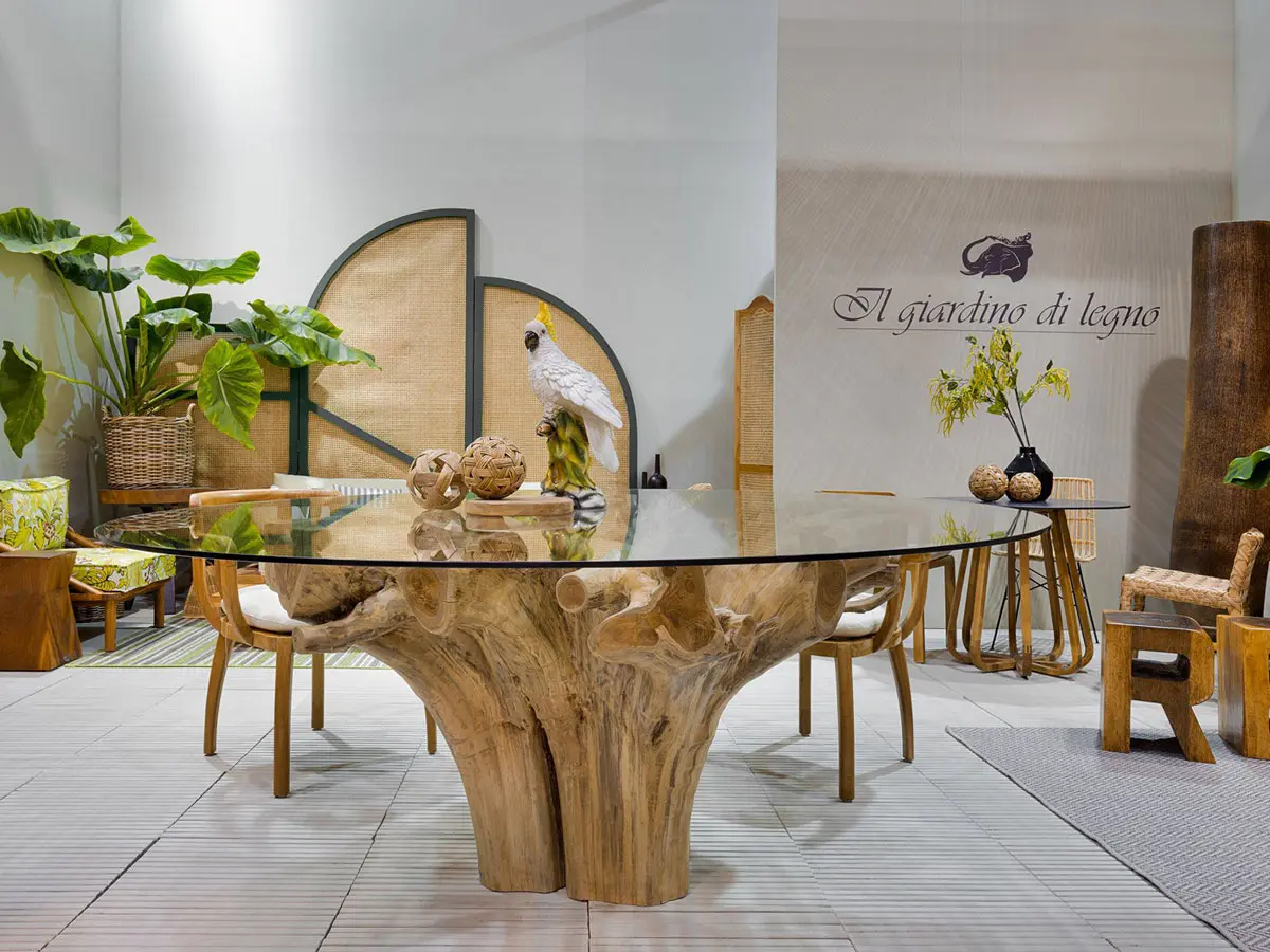 Round Table
