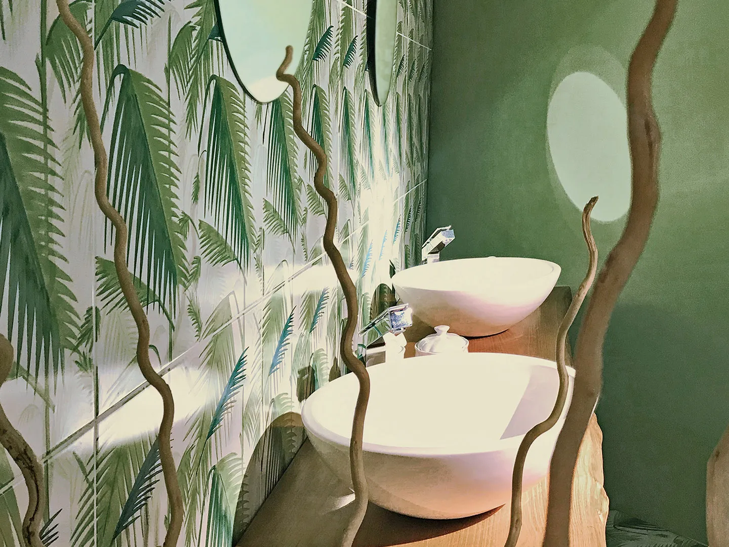 Verde Verticale di Ceramica Francesco De Maio – Decoro Palm