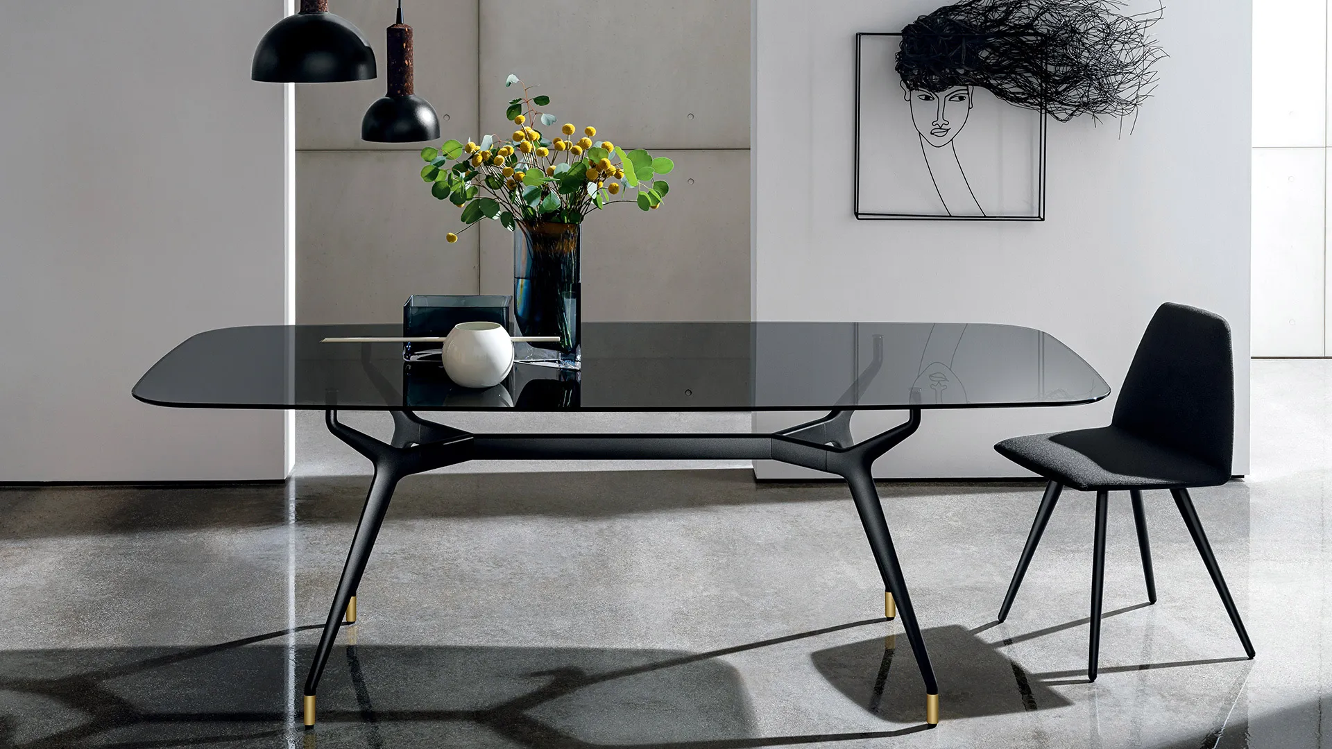SOVET ITALIA Arkos dining table with glass top