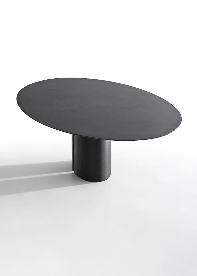 12_PS_MDW21_MDFITALIA_NVL TABLE_OVAL_Jean Nouvel Design_©Thomas Pagania