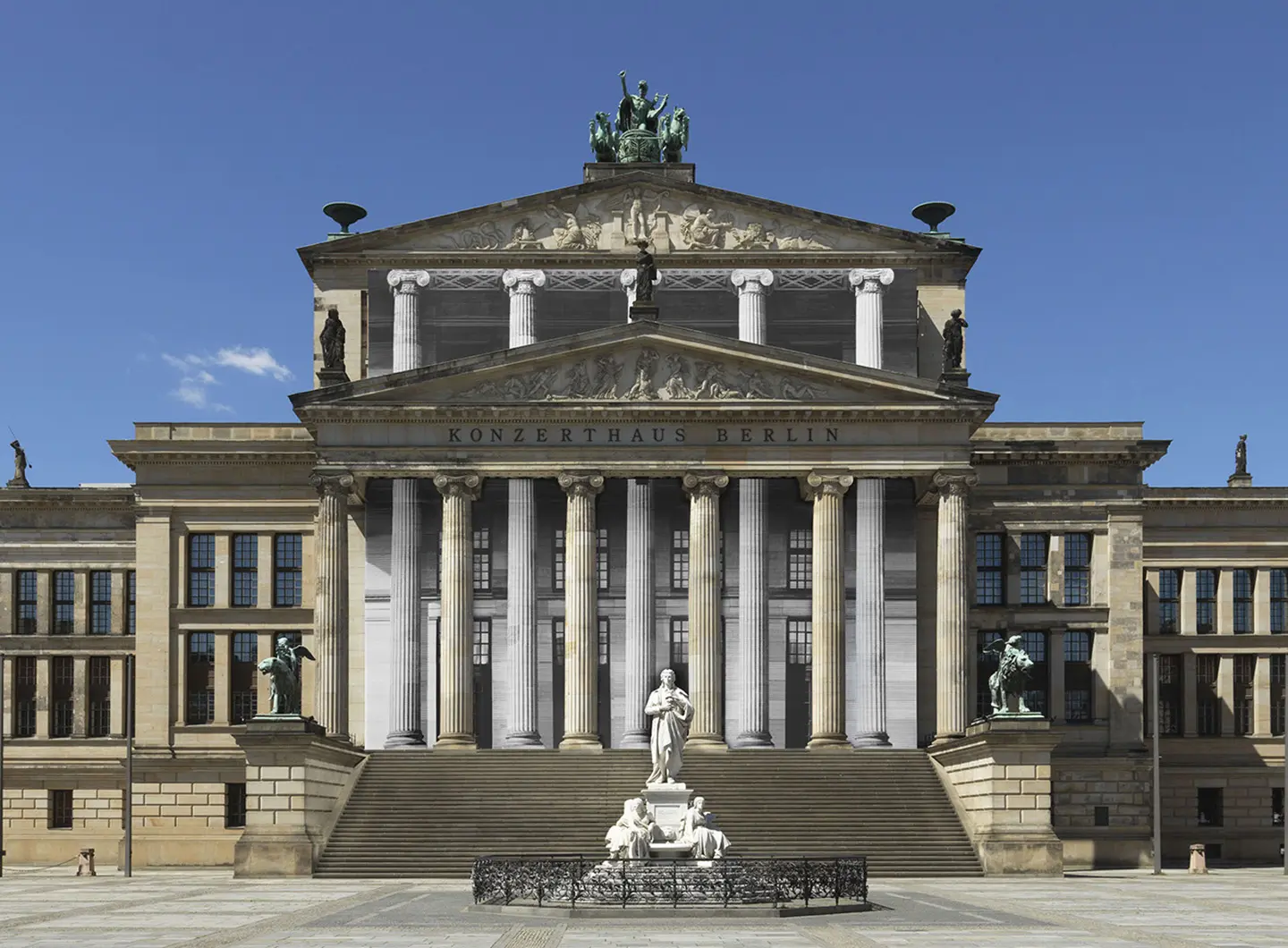 Bettina Pousttchi, Amplifier, Installation view Konzerthaus Berlin, 2021